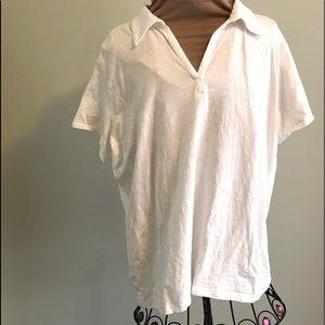 Columbia White Tee Shirt Top Short Sleeve Size XL With V Neck And Collar.